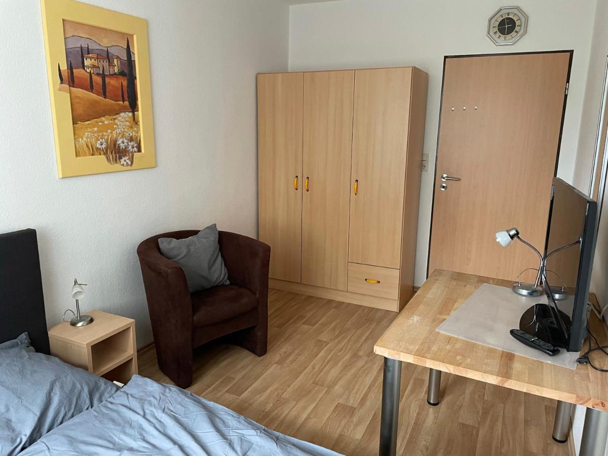 Schöne einfache Ferienwohnung mitten in Oldenburg Exterior foto